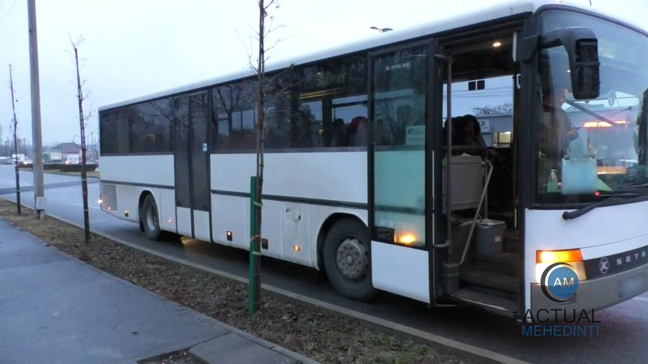 Șofer de autobuz, depistat băut, în timpul unei curse în Severin!