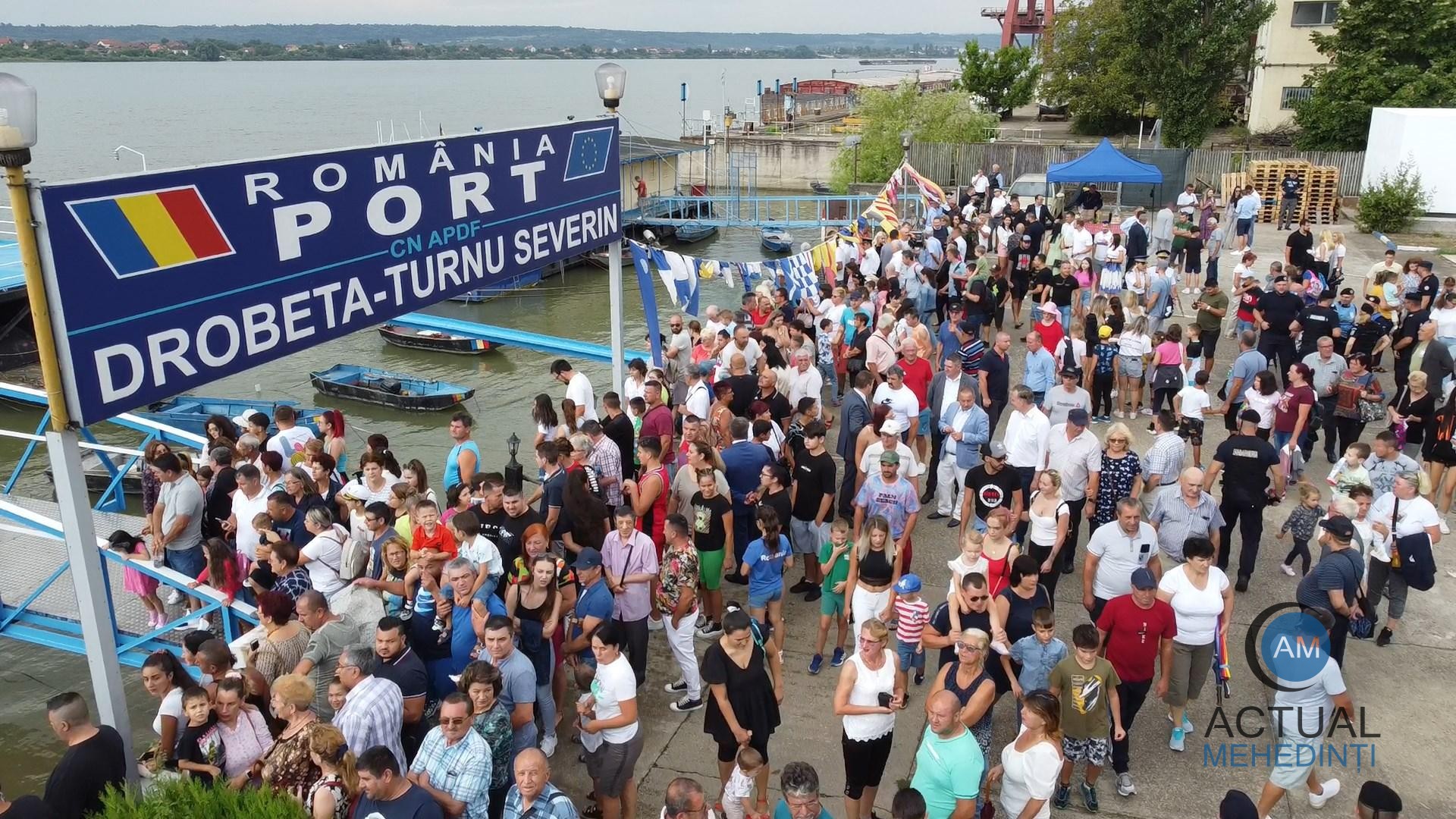 Ziua Marinei, marcată în portul Drobeta, după doi ani de pauză! Peste o mie de participanți s-au bucurat de jocurile marinărești.