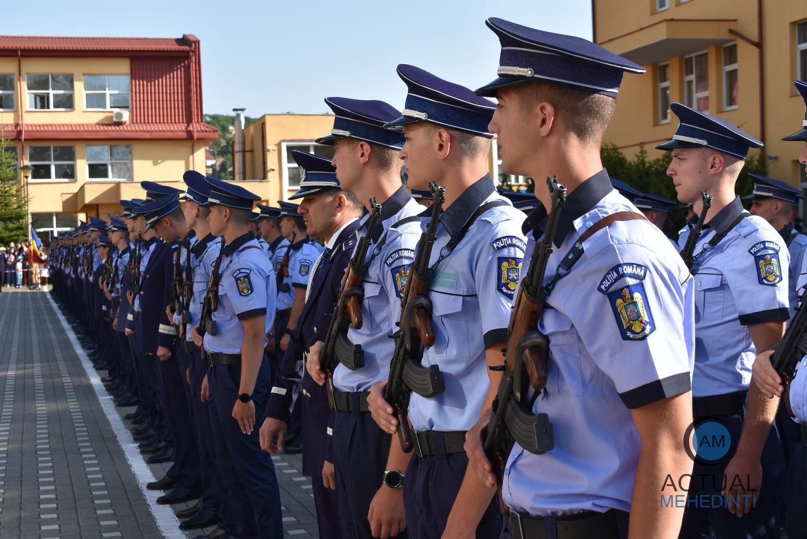 Campanie de promovare a ofertei educaționale a MAI! Polițiștii, prezenți sâmbătă pe promenada Crișan!