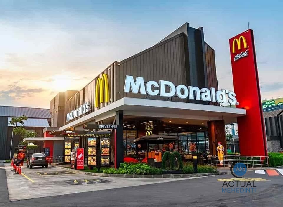 McDonald’s deschide, la Severin, al 100-lea restaurant din țară. Aproape 60 de locuri de muncă noi vor fi create odată cu deschiderea oficială din 15 noiembrie.