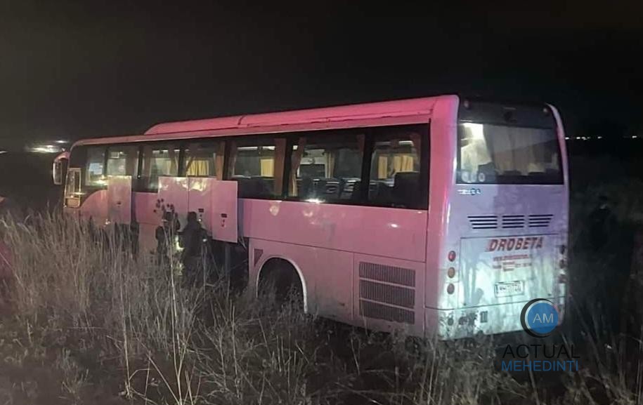 Autocar înmatriculat în Mehedinți, implicat într-un accident produs în Timiș!