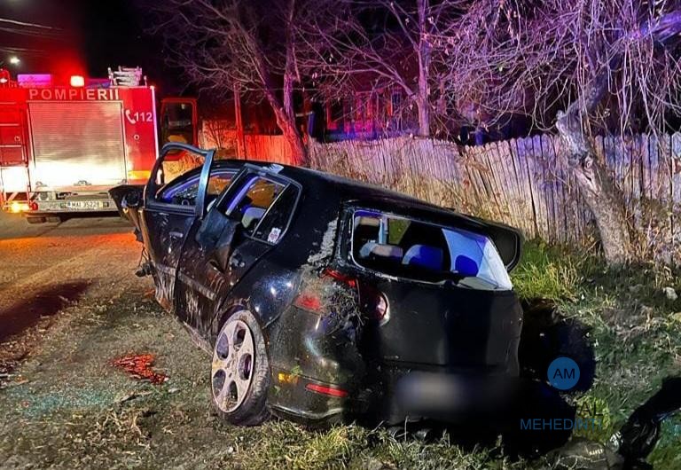 Accident mortal, în Ilovăț! Un tânăr și-a pierdut viața, după ce autoturismul s-a răsturnat în afara părții carosabile.