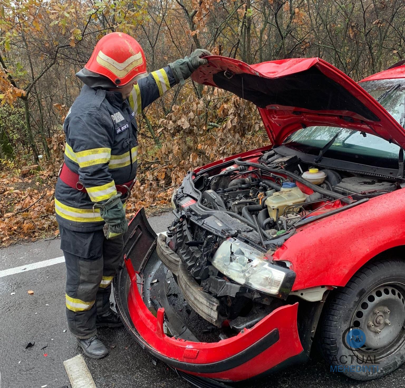 O familie a ajuns la spital, în urma accidentului dintre un autoturism și un autotren.