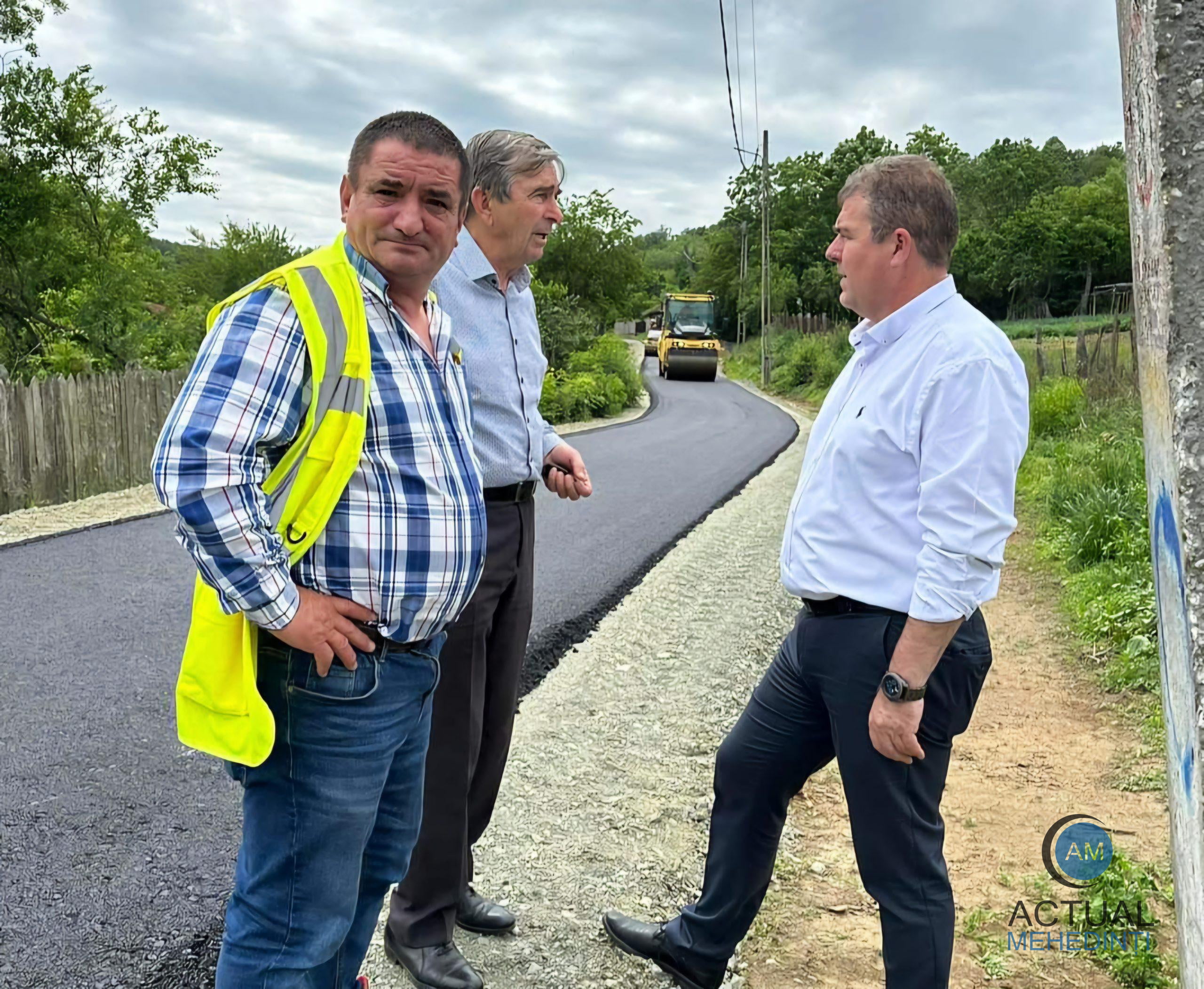 Continuă modernizarea infrastructurii rutiere. Drumuri asfaltate la Breznicioara și Cerânganul!