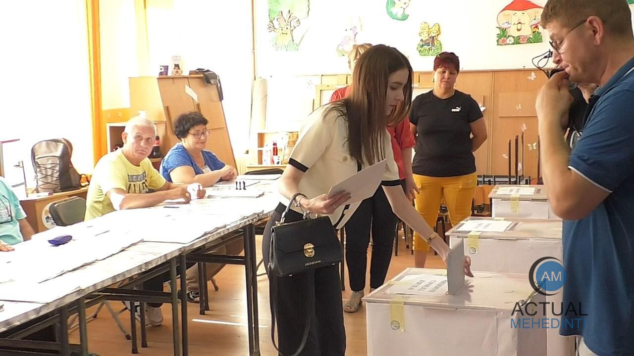 Pentru prima dată la vot: tinerii votează cu speranța unui viitor mai bun!