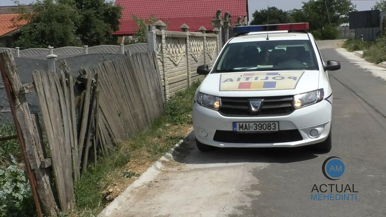 Femeie dată dispărută de familie, găsită într-o fântână! Pompierii au fost solicitați să intervină pentru scoaterea victimei.