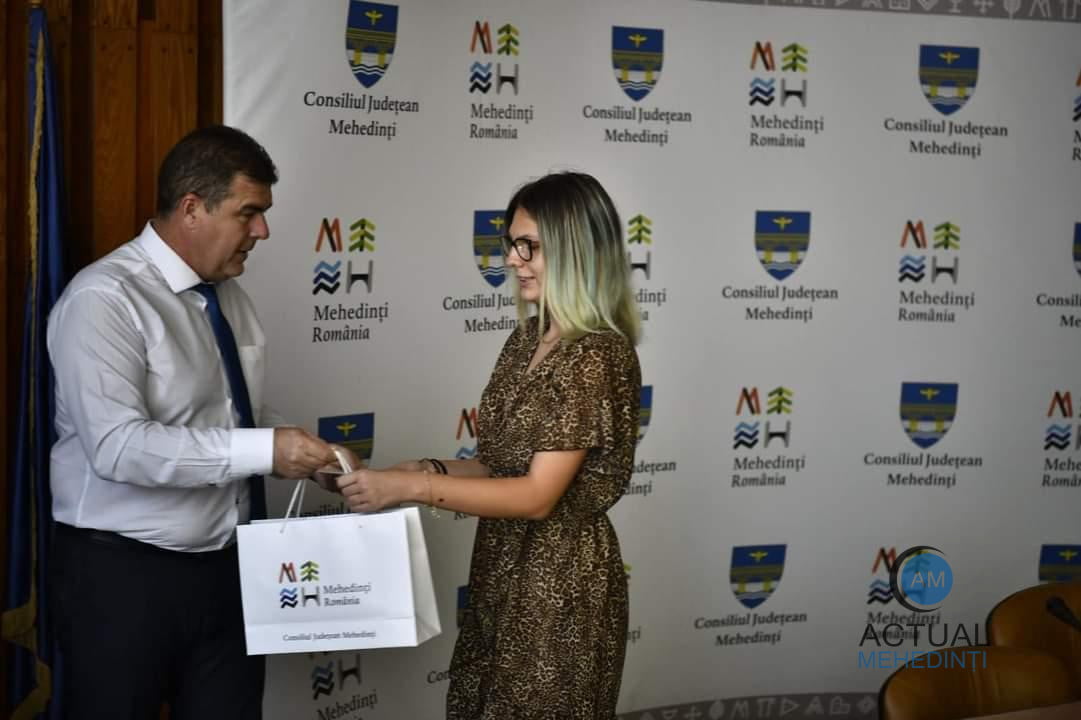 Inițiativele antidrog, premiate de autoritățile din Mehedinți