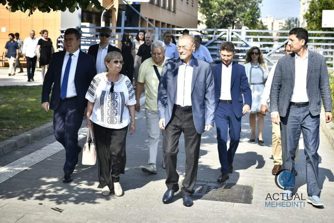 Fost președinte al României, prezent în Mehedinți, la o conferință științifică, organizată de muzeu!