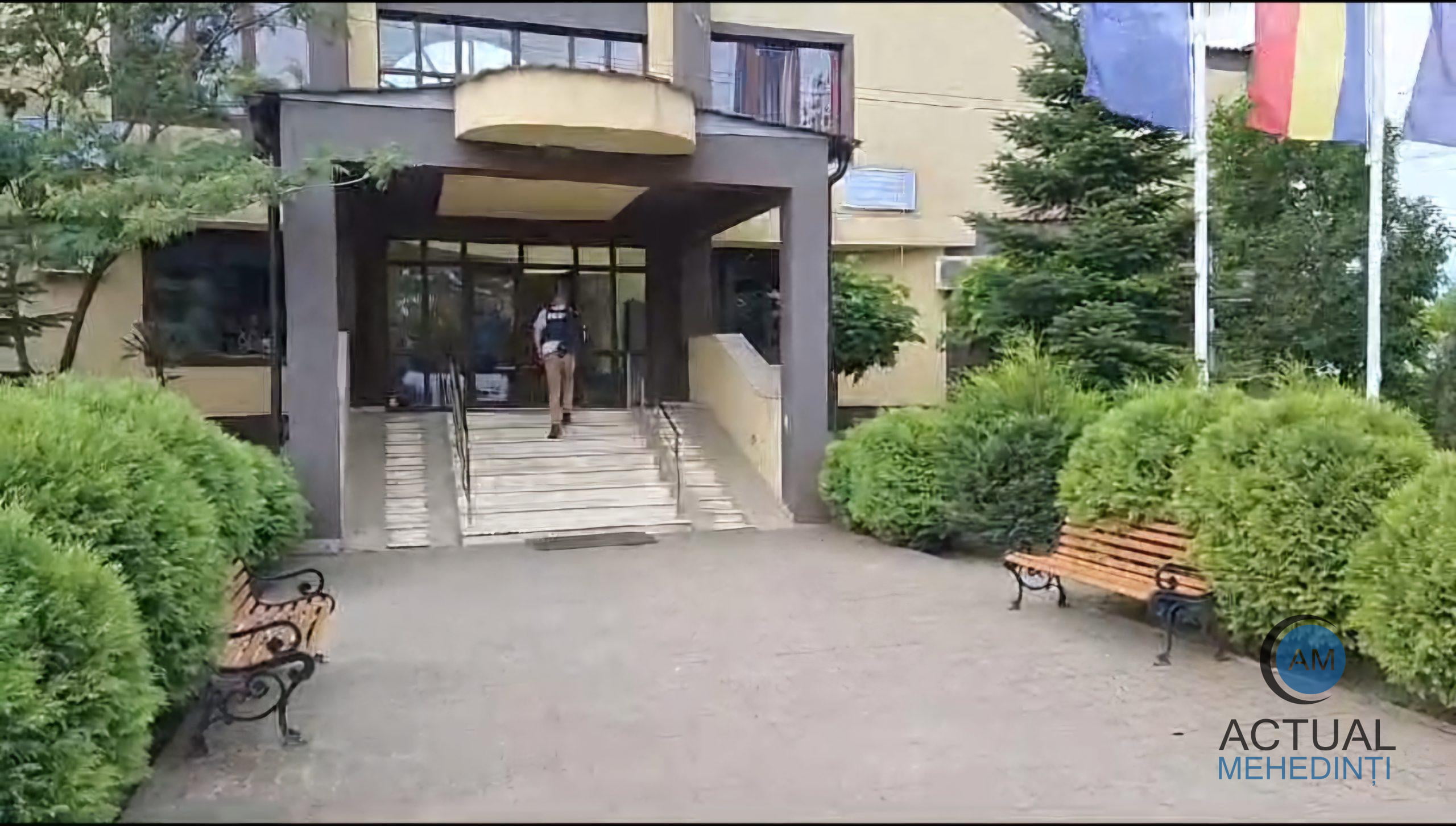 Prejudiciu imens în dosarul de delapidare de la primăria Gogoșu, în cazul telefoanelor facturate de instituție!