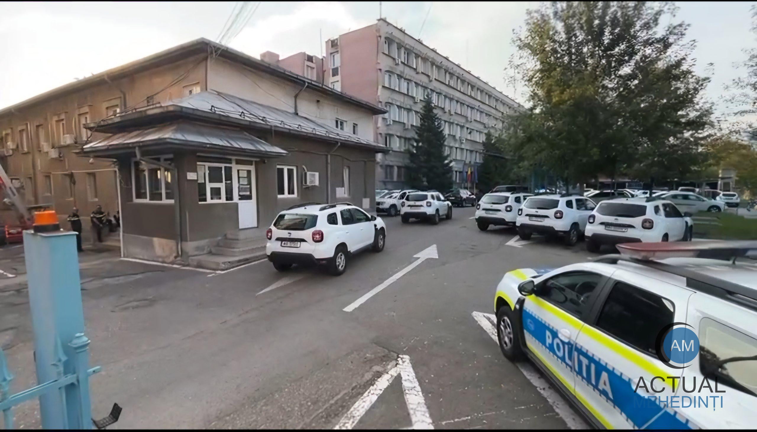 A pretins că dezleagă blesteme și a ajuns să fie reținută pentru înșelăciune și șantaj.