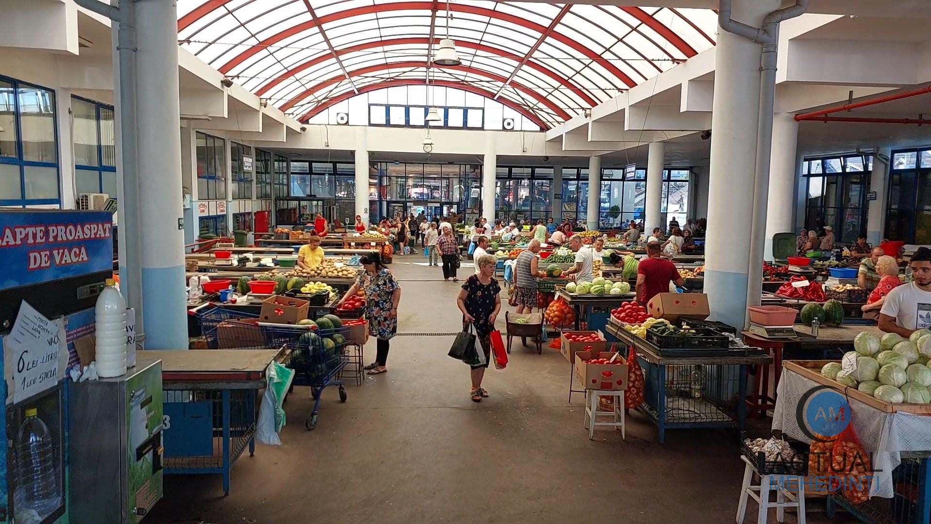 Temperaturi sufocante în piețe! Comerciant: „Aruncăm multă marfă la tomberoane.”