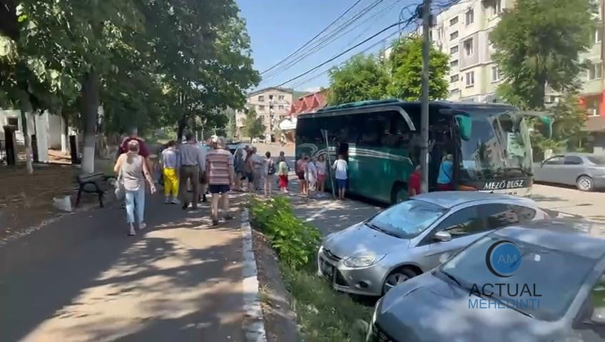 47 de turiști din Ungaria au ajuns la spitalul din Orșova cu simptome de toxiinfecție alimentară. Situație de urgență, gestionată exemplar de unitatea sanitară!