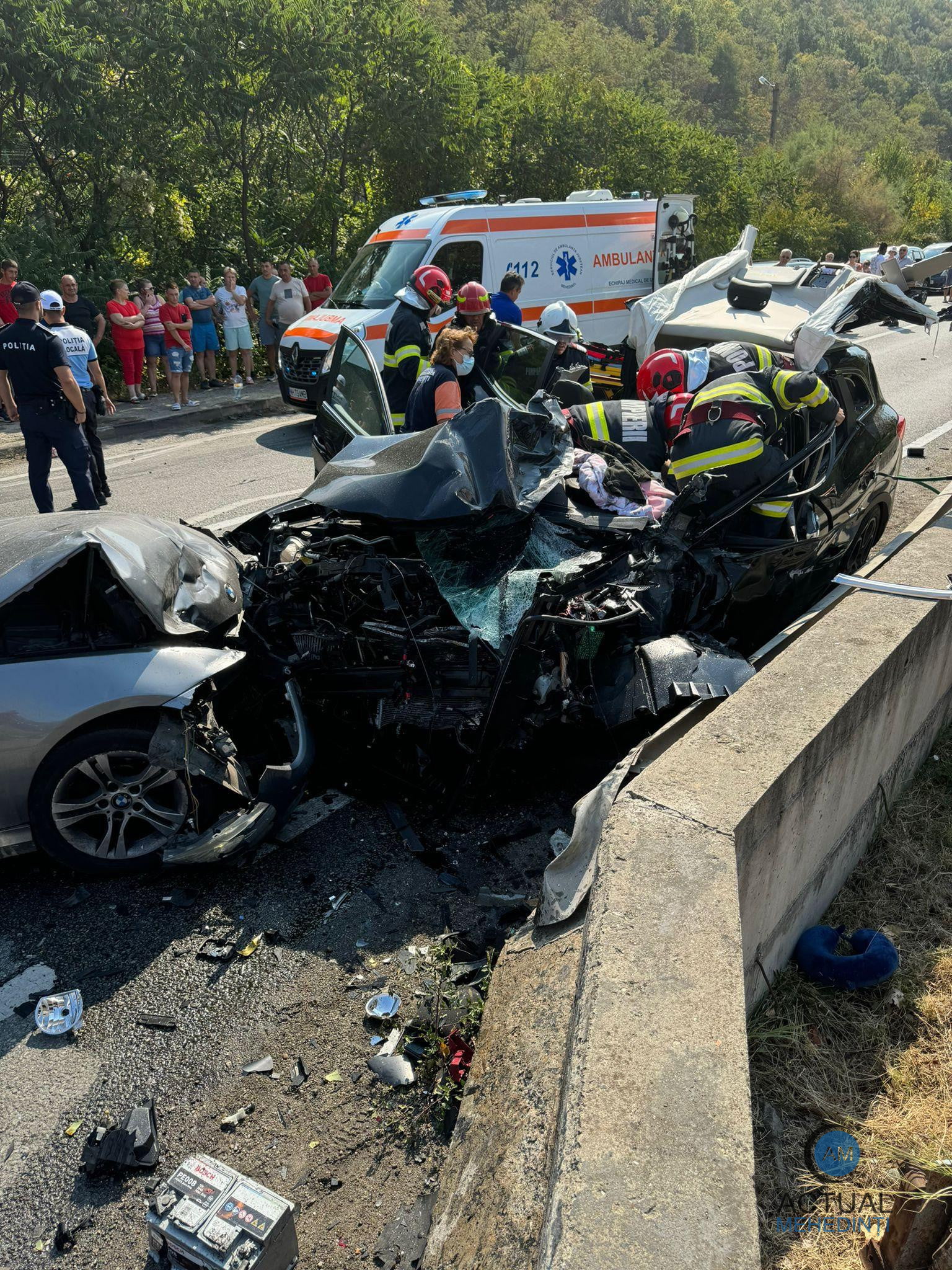 Grav accident între o autobasculantă și două autoturisme; șase persoane implicate!