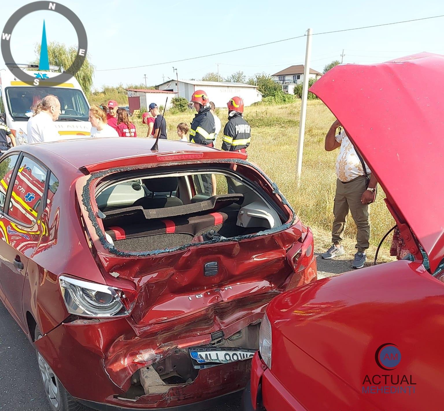 Accident între un microbuz și un autoturism! Trei persoane au fost rănite.
