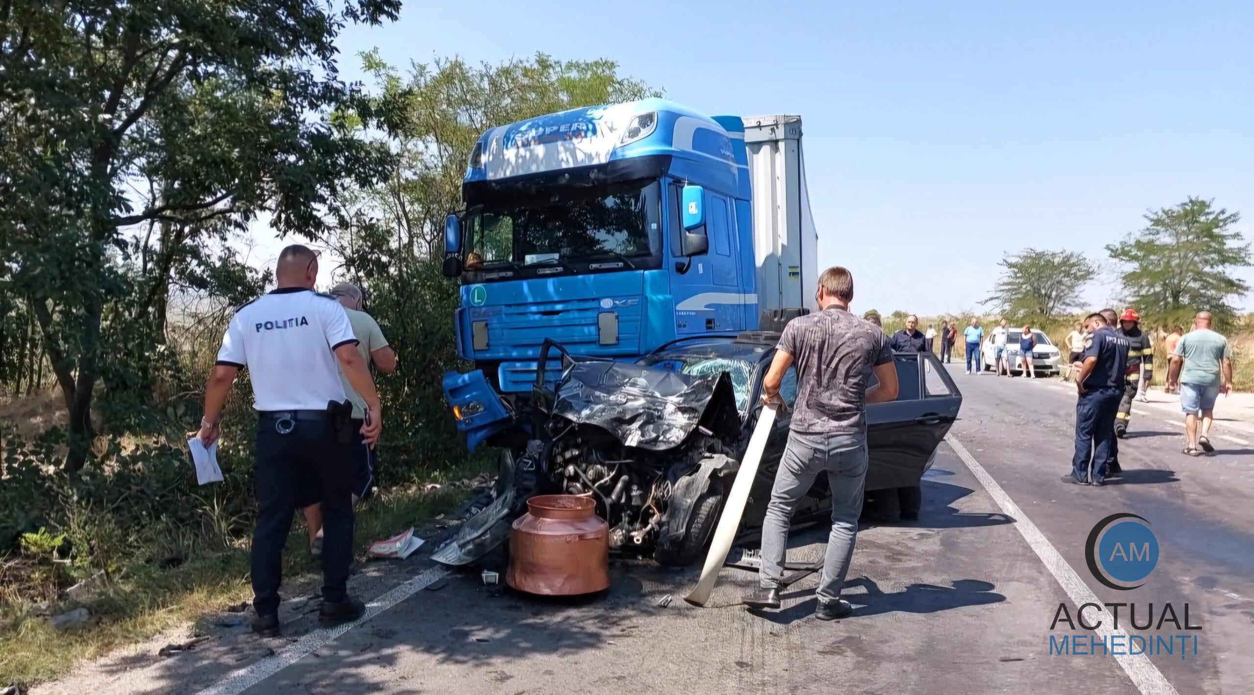 Hoții cazanelor de cupru, implicați în accident, în timp ce încercau să fugă din Mehedinți, sunt cercetați în stare de libertate.
