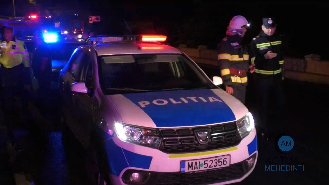 Bărbat salvat din Dunăre, în miez de noapte! Victima a căzut în apă, în dreptul Insulei Șimian.