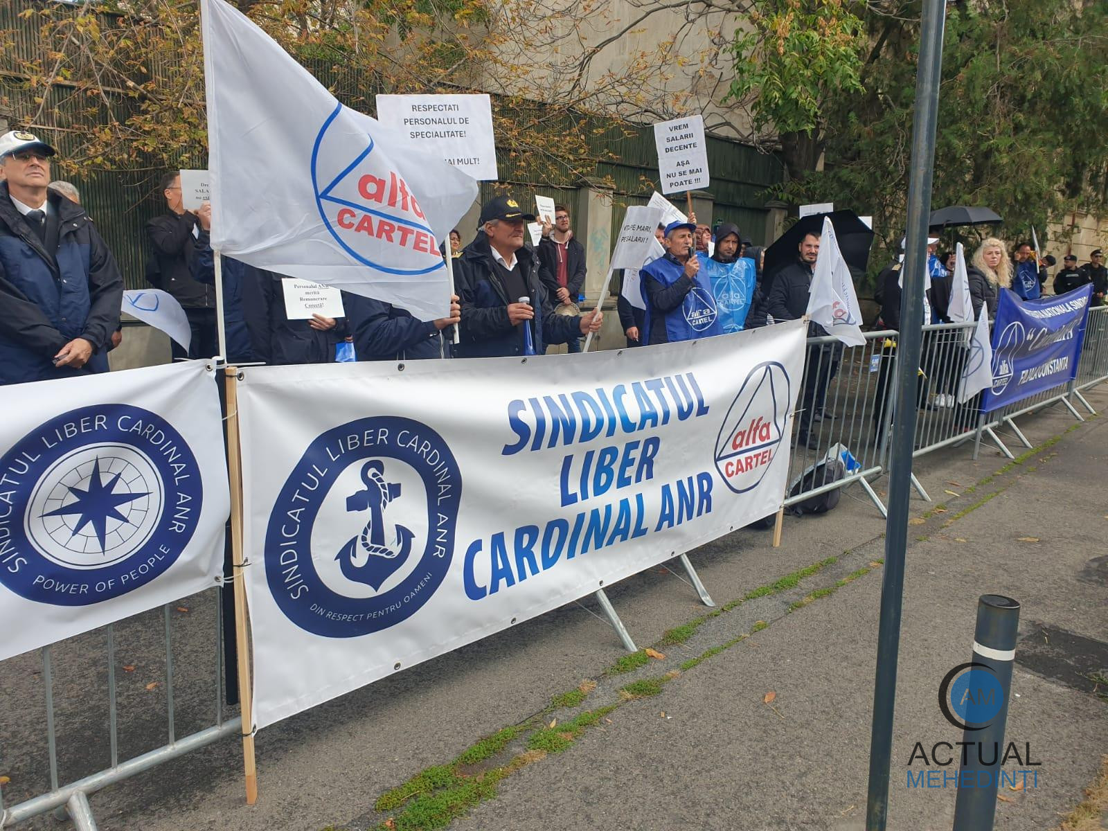 Naufragiați pe insula nepăsării: val de proteste ale Autorității Navale Române!