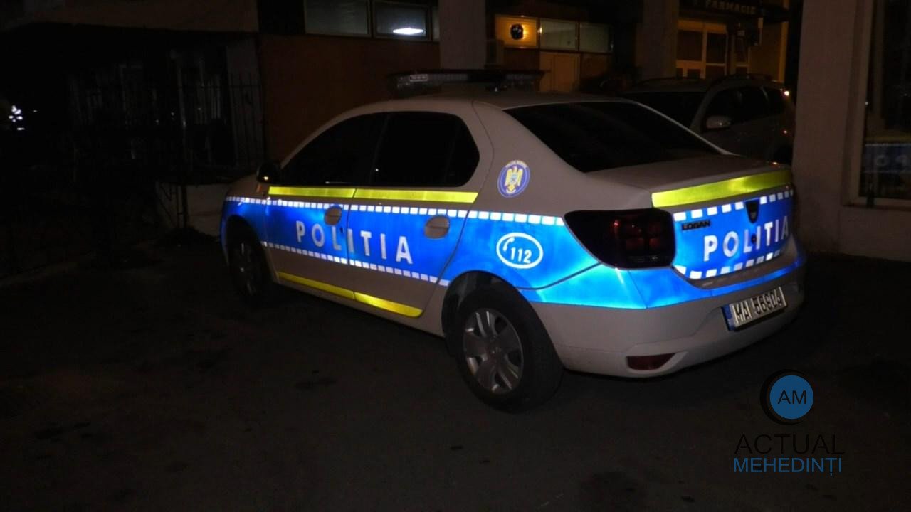 Bărbat de 75 de ani, din Șimian, arestat, după ce și-a bătut vecinul! Agresorul a intrat în locuința victimei, fără acord.