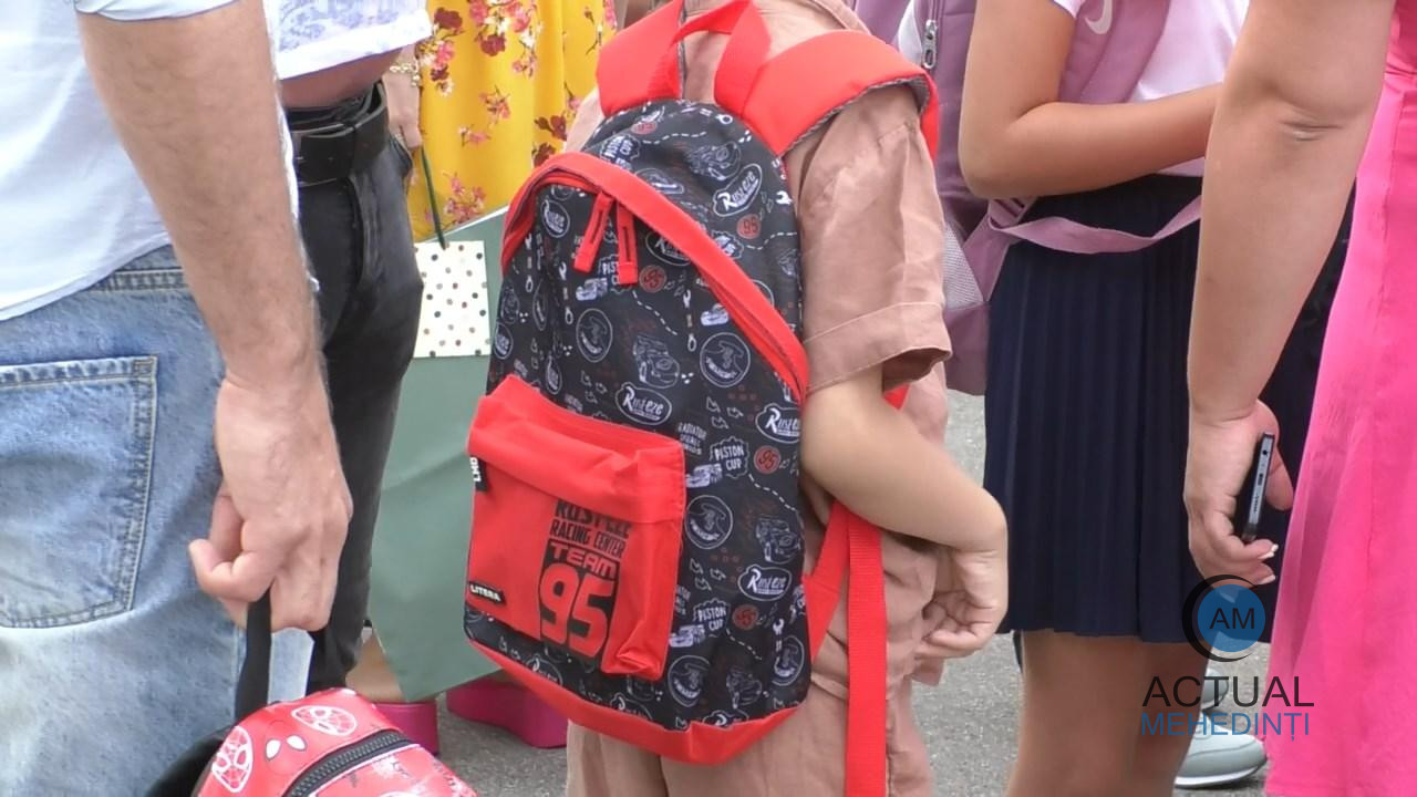 Măsuri după incidentul de joi: încep controalele în școlile din județ în care elevii primesc „Masă sănătoasă”.