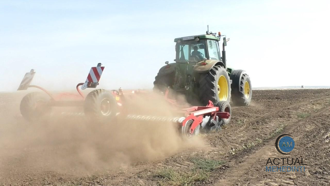 Șase mii de fermieri din județ vor primi despăgubiri pentru secetă. Suprafața calamitată este de 26.000 de hectare.