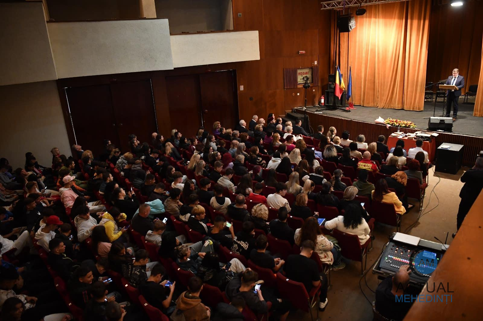 Școala Postliceală Sanitară „Gheorghe Țițeica”, la ceas aniversar! Un sfert de veac de activitate pentru instituția care a format generații întregi de asistenți medicali!