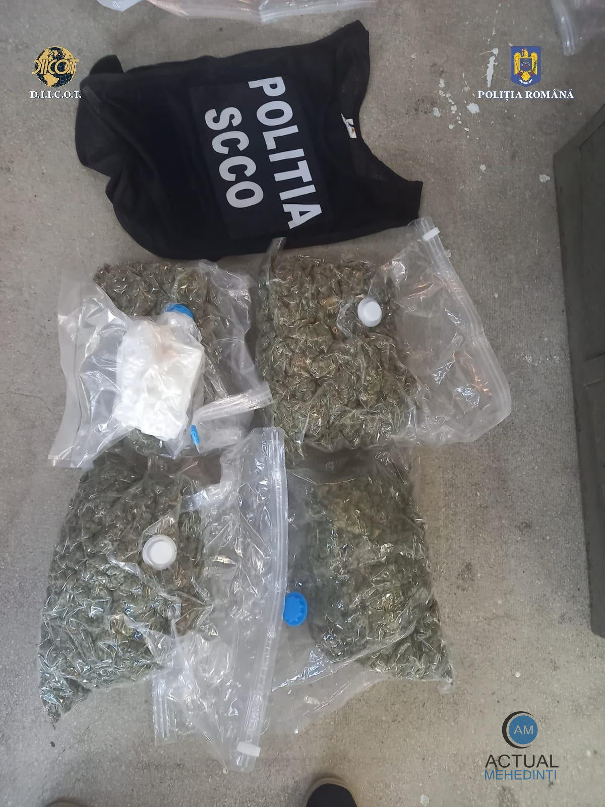 A primit cocaină și cannabis, într-un colet adus din Spania, de o firmă de curierat.