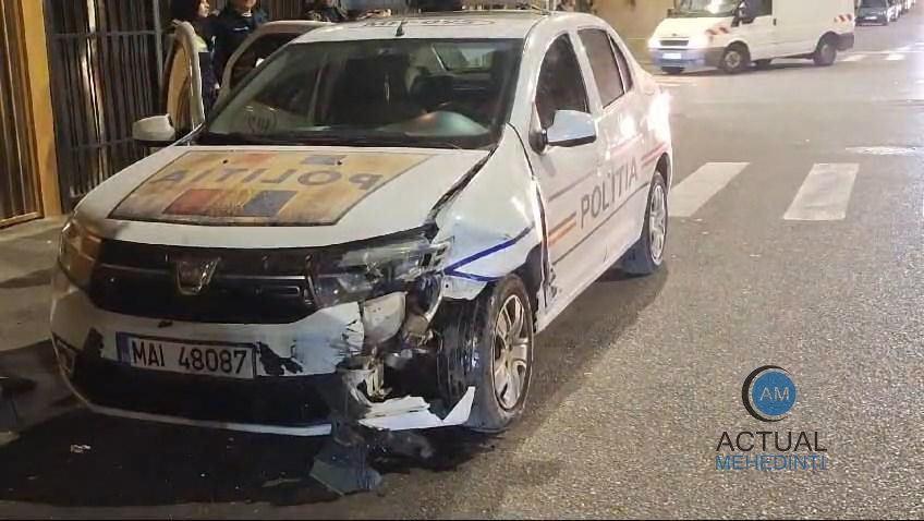 Accidentul cu autospeciala IPJ: șoferița a rămas fără permis, polițistul a primit avertisment.