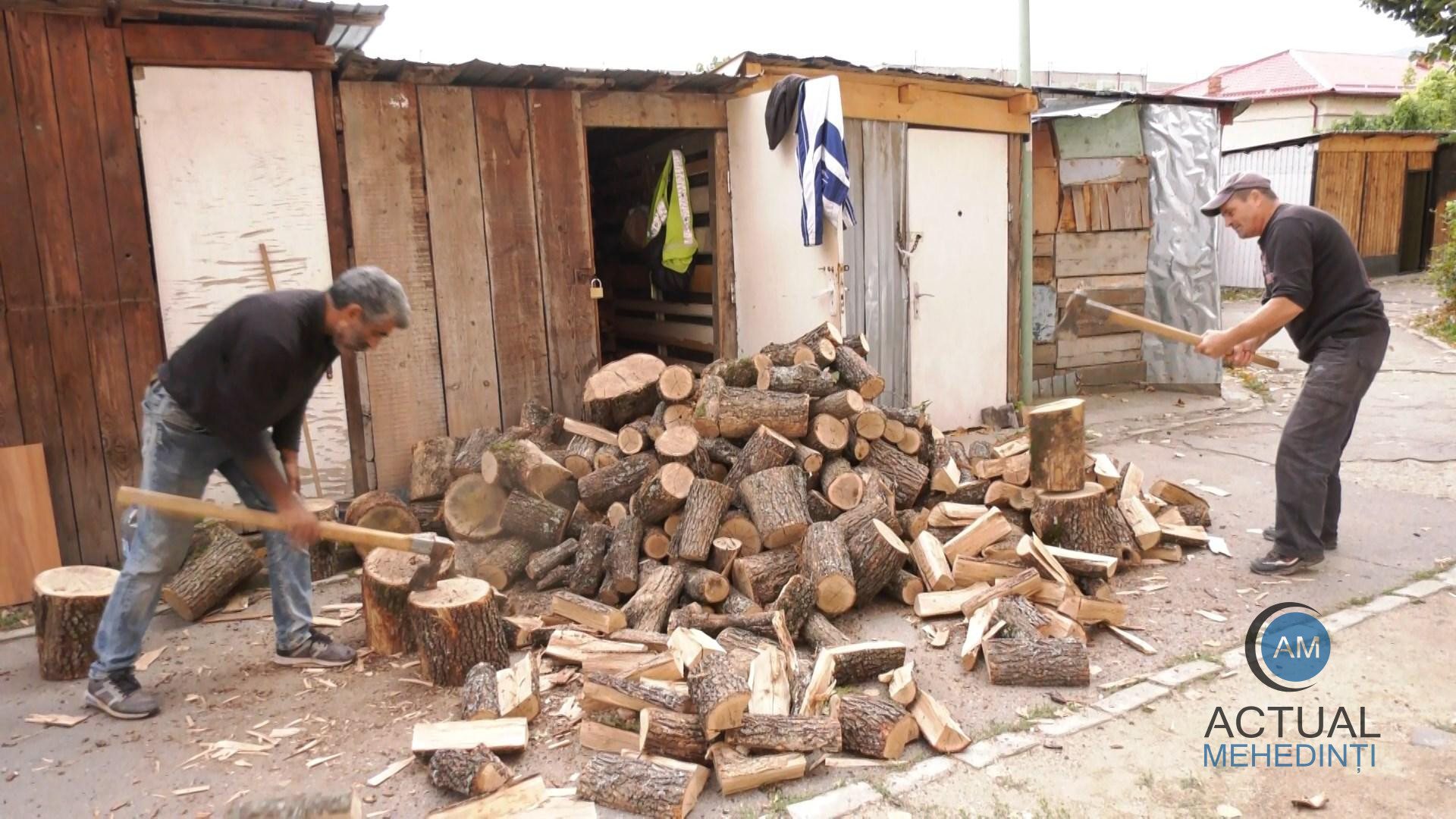 Soluții pentru încălzire în Orșova! Pentru început, noul primar anunță facilitarea accesului către achiziția de lemne. Pe termen mediu, vor fi instalate pompe de căldură.