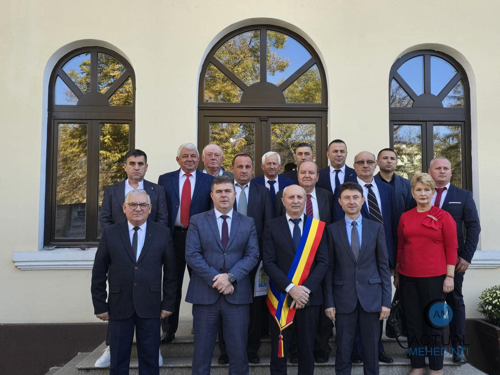 Strehaia continuă drumul cel bun. Social-democratul Ioan Giura a preluat cel de-al treilea mandat.