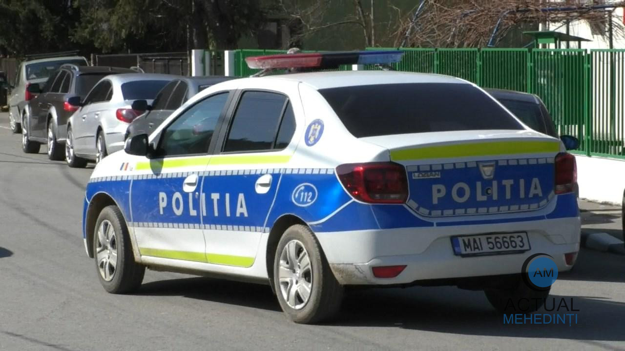 Profesor suspendat pentru două luni de la catedră, după ce a pus note elevilor absenți!