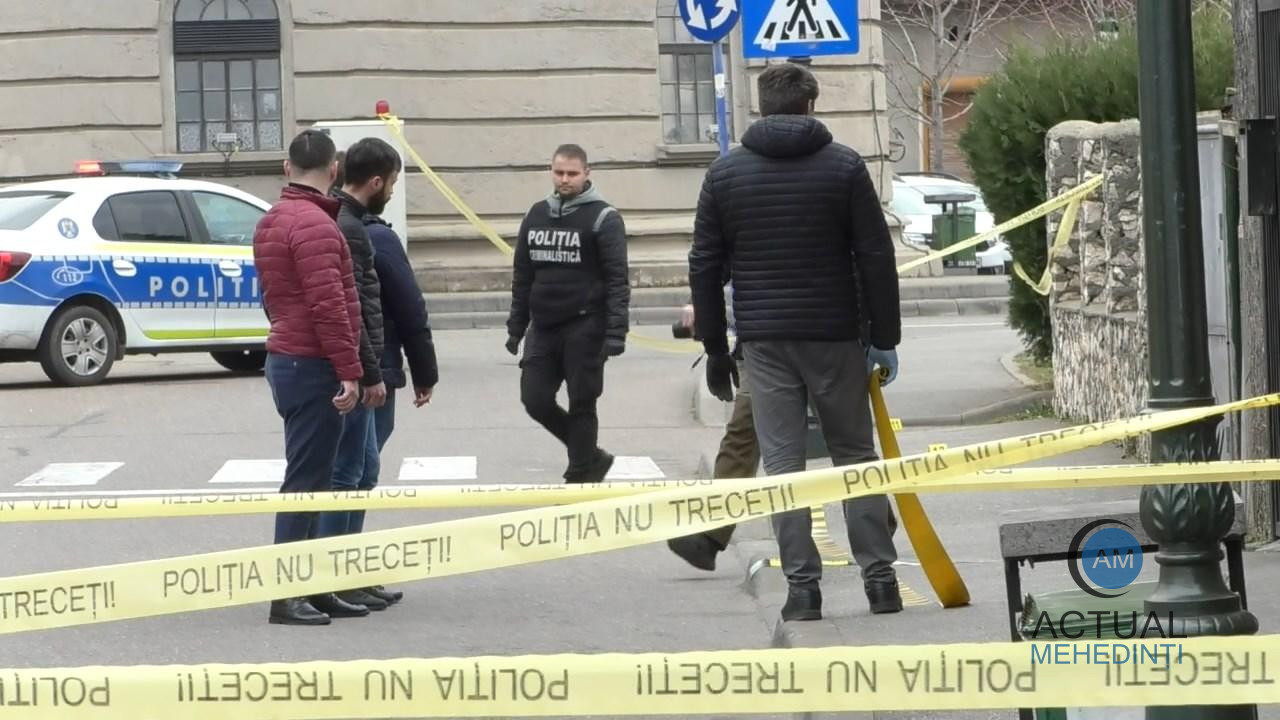Minorul care și-a înjunghiat colega în stradă, internat într-un centru de detenție, pe o perioadă de 5 ani!