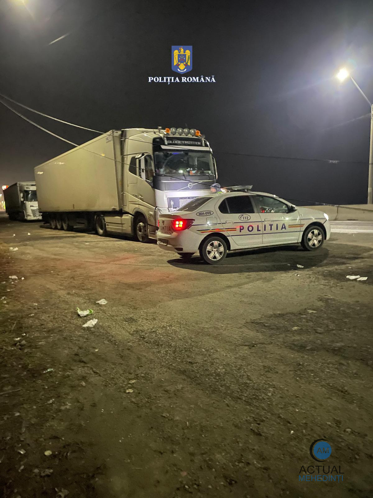 Reținuți, după ce au furat combustibil din rezervorul unui autotren staționat!