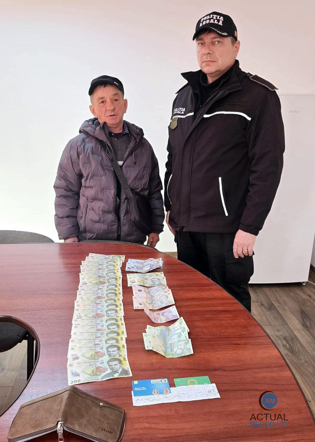 A dat dovadă de spirit civic. A pierdut un portofel cu bani, iar obiectul a fost găsit de un cetățean care l-a predat Poliției Locale.