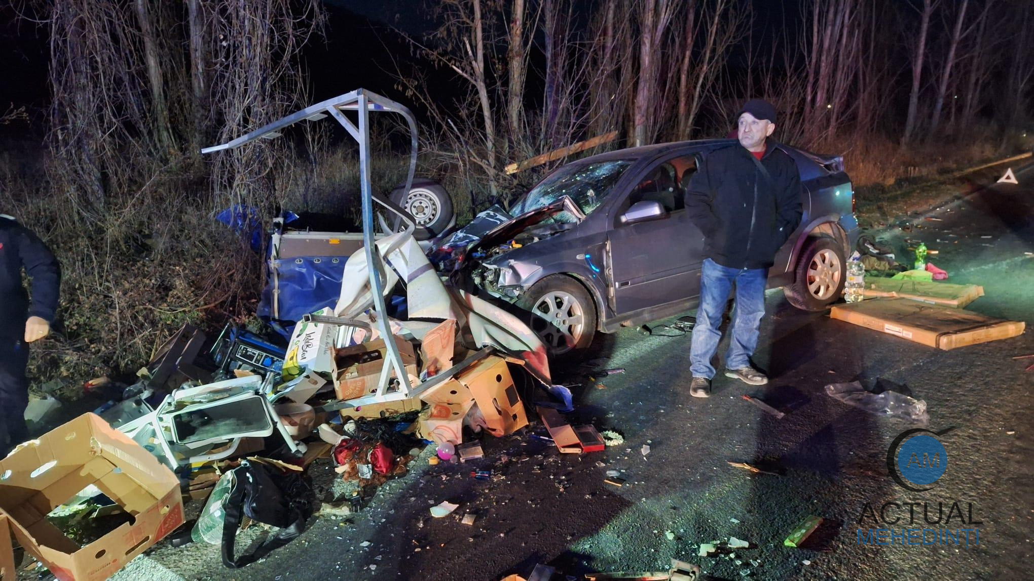 Grav accident produs între o autoutilitară și un autoturism! O victimă a rămas încarcerată.