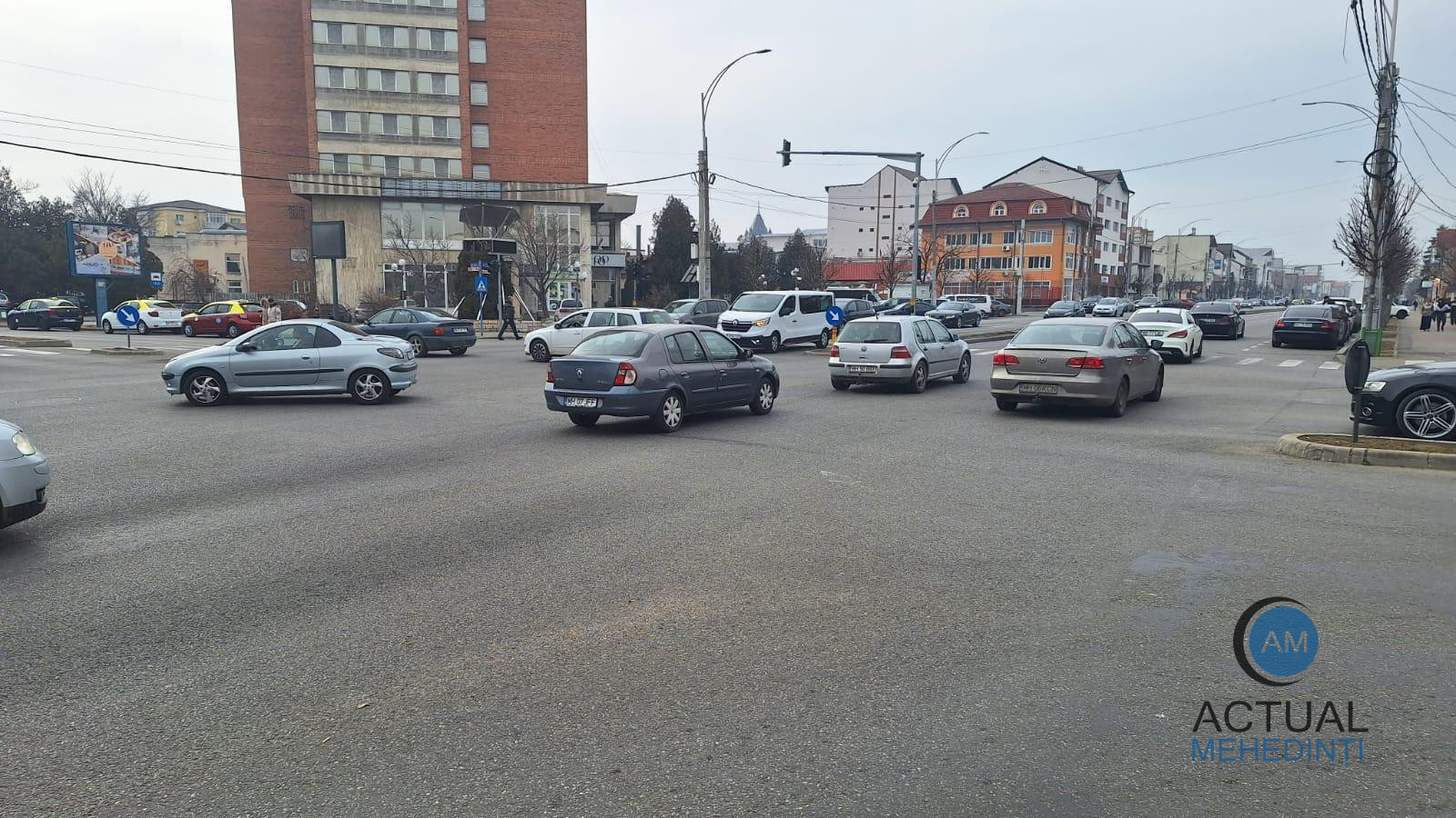 Sistemul de semaforizare nu funcționează: ambuteiaj pe bulevardul Tudor Vladimirescu!