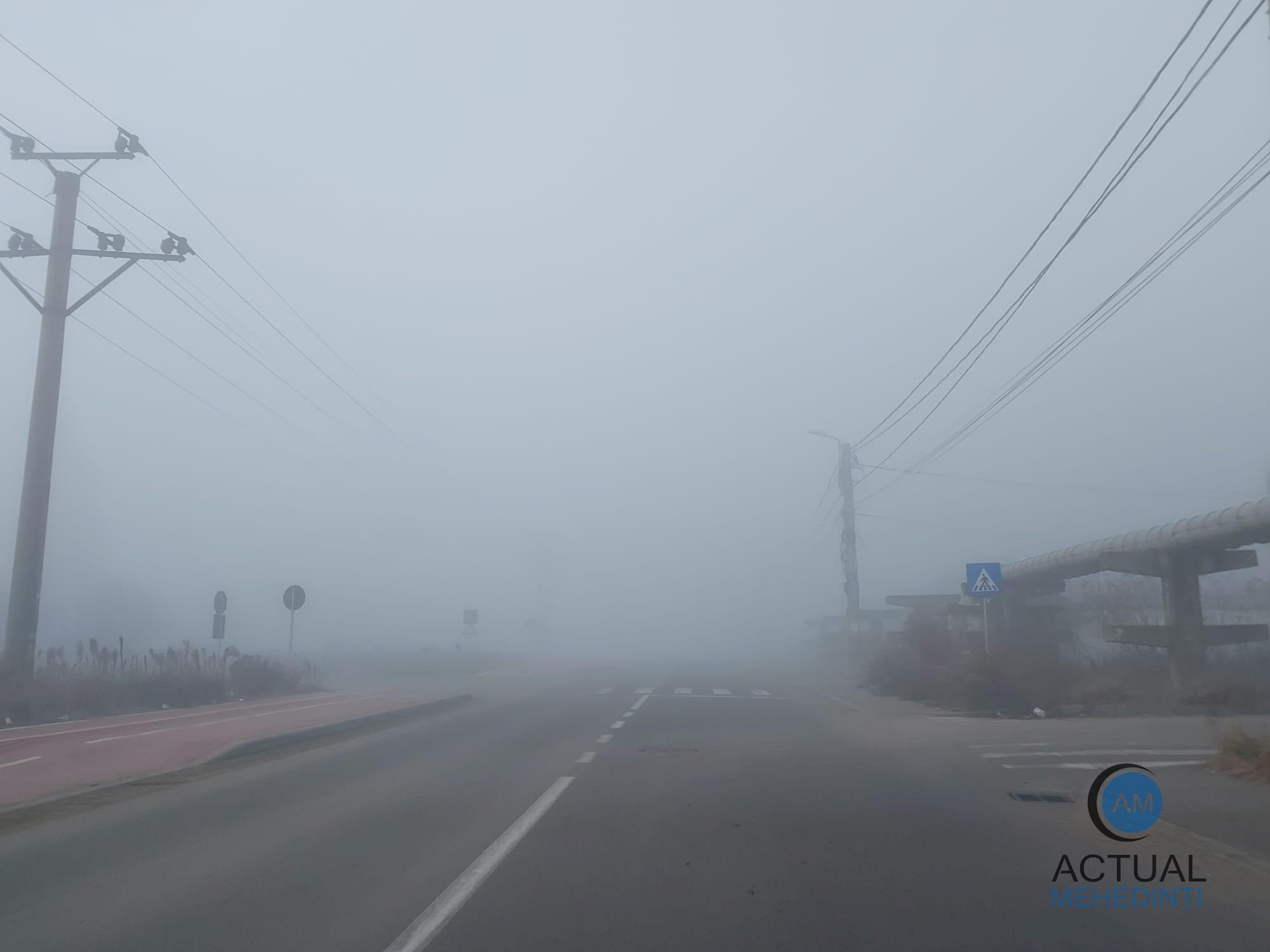 Cod galben de ceață, emis pentru zona joasă a Mehedințiului; vizibilitate scăzută în trafic!
