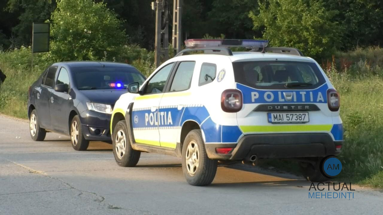 (Exclusiv) Polițist băut, depistat lângă autospeciala de serviciu, la puțin timp după încheierea programului de lucru!