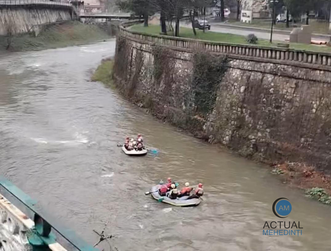 Rafting și adrenalină, pe Cerna!