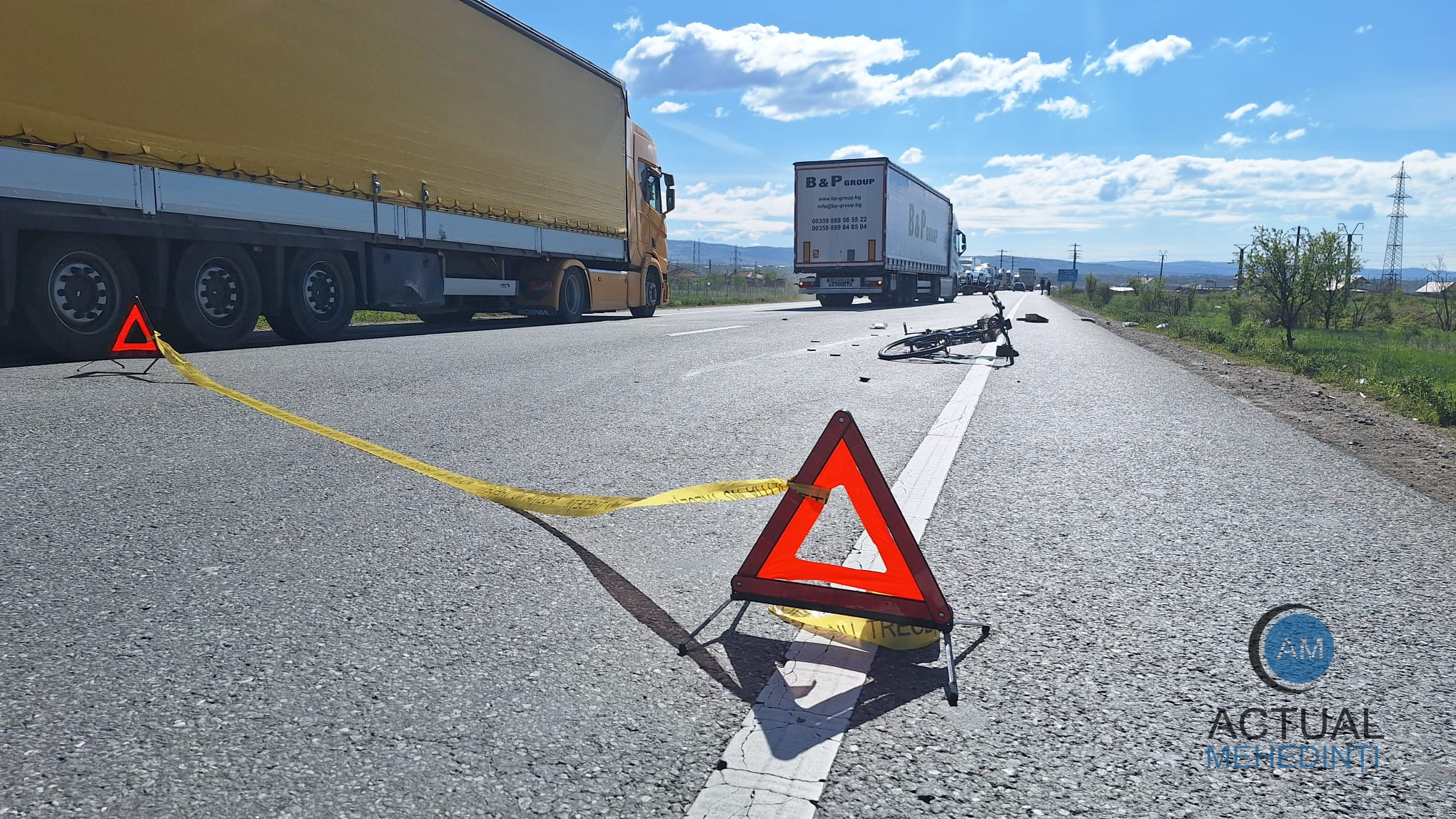 Accident produs pe centura Severinului: biciclist acroșat de autotren!