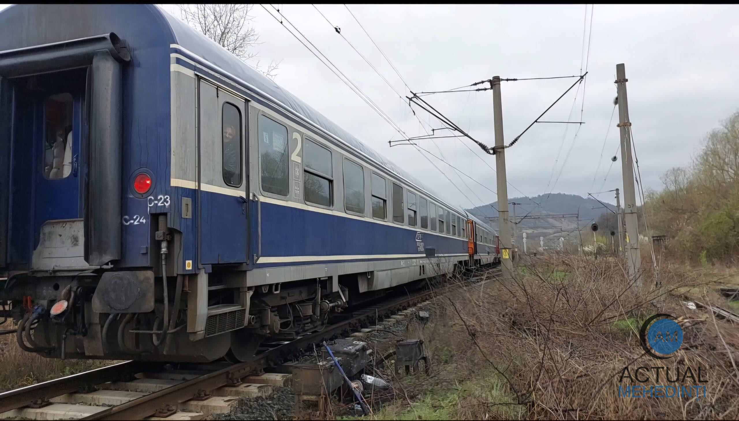 Traficul feroviar, închis pe ruta Teregova – Poarta! Un tren care trebuia să ajungă în Orșova, afectat de această situație!