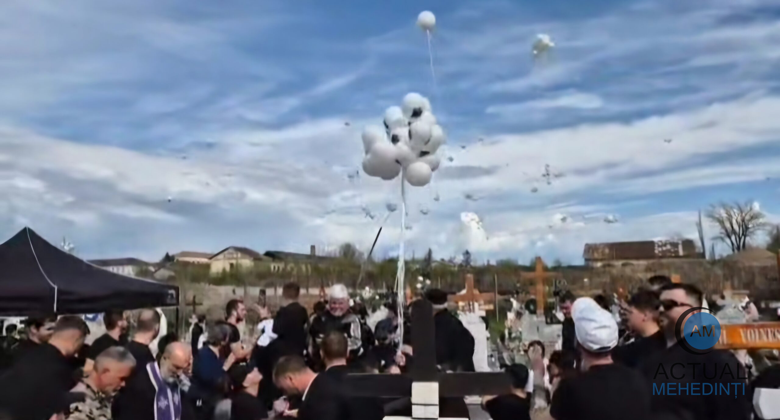 Copila de 8 ani și tatăl său, decedați în Serbia, conduși pe ultimul drum!