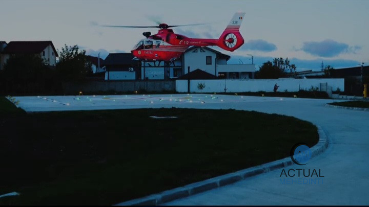 Pacient cu arsuri, salvat de intervenția elicopterului SMURD, aterizat pe heliportul spitalului! Primul elicopter, redirecționat la misiunea de pe viaducte!