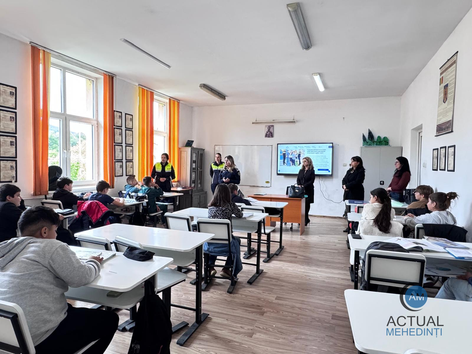 Săptămâna „Școala în siguranță”, marcată de polițiștii mehedințeni!