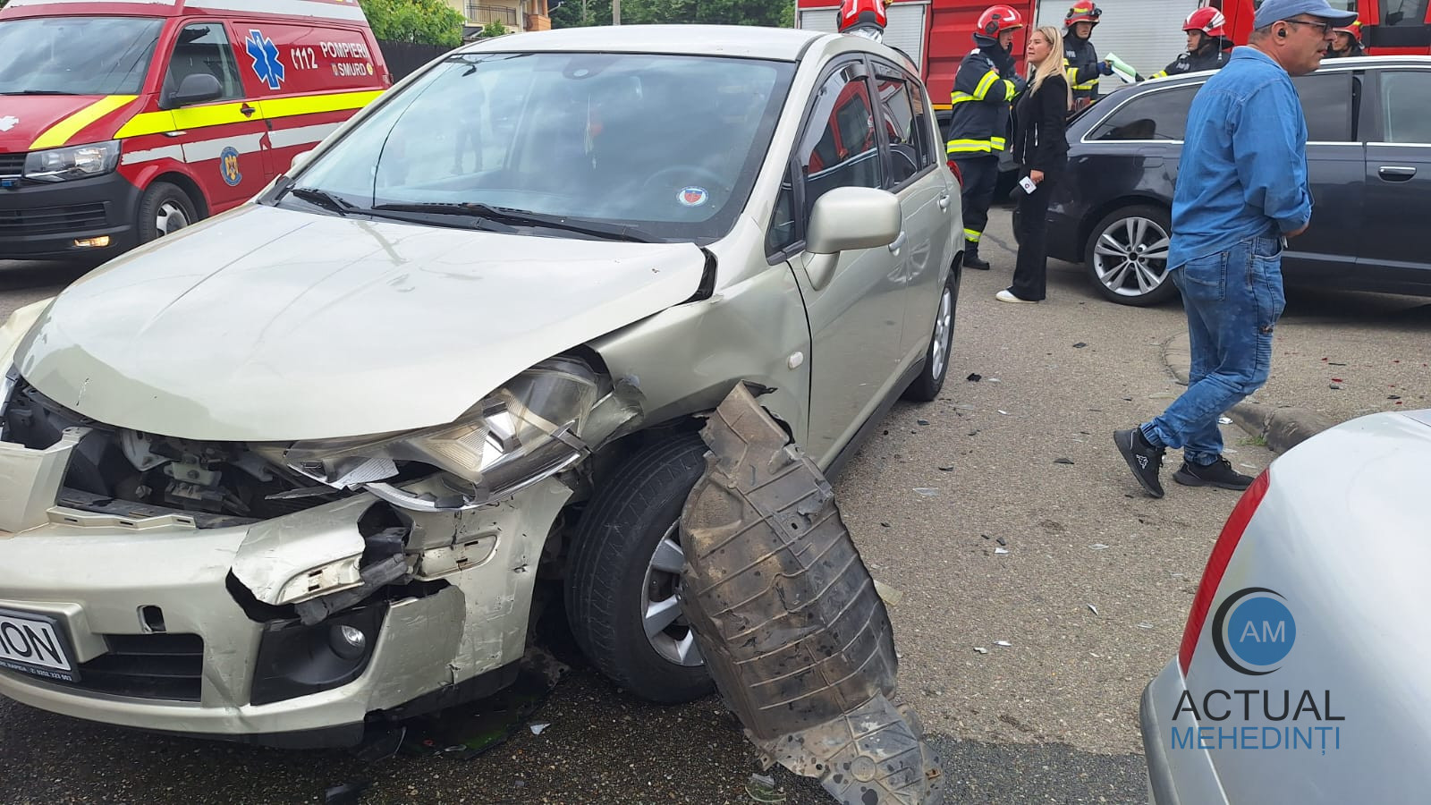 Accident produs între două autoturisme! Două victime, în urma impactului!