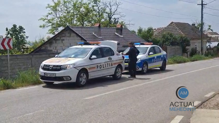 Accident în Pristol: băut și fără permis, a acroșat un autoturism cu remorca tractorului. Remorca nu era înregistrată.