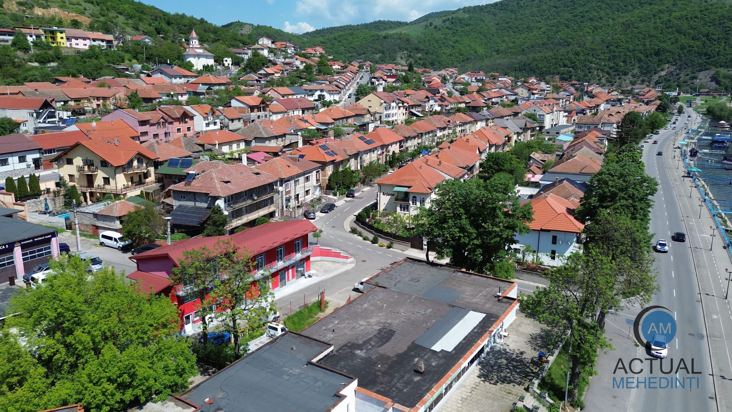 Sistem de colectare selectivă a deșeurilor, în Orșova! Proiectul insulelor ecologice, la un pas distanță!