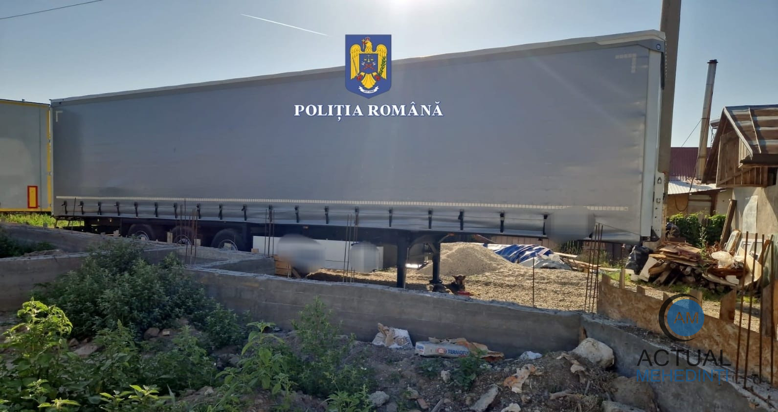 Au furat marfă în valoare de 175.000 euro și au înscenat mai multe furturi. Persoanele implicate, cercetate de poliție!