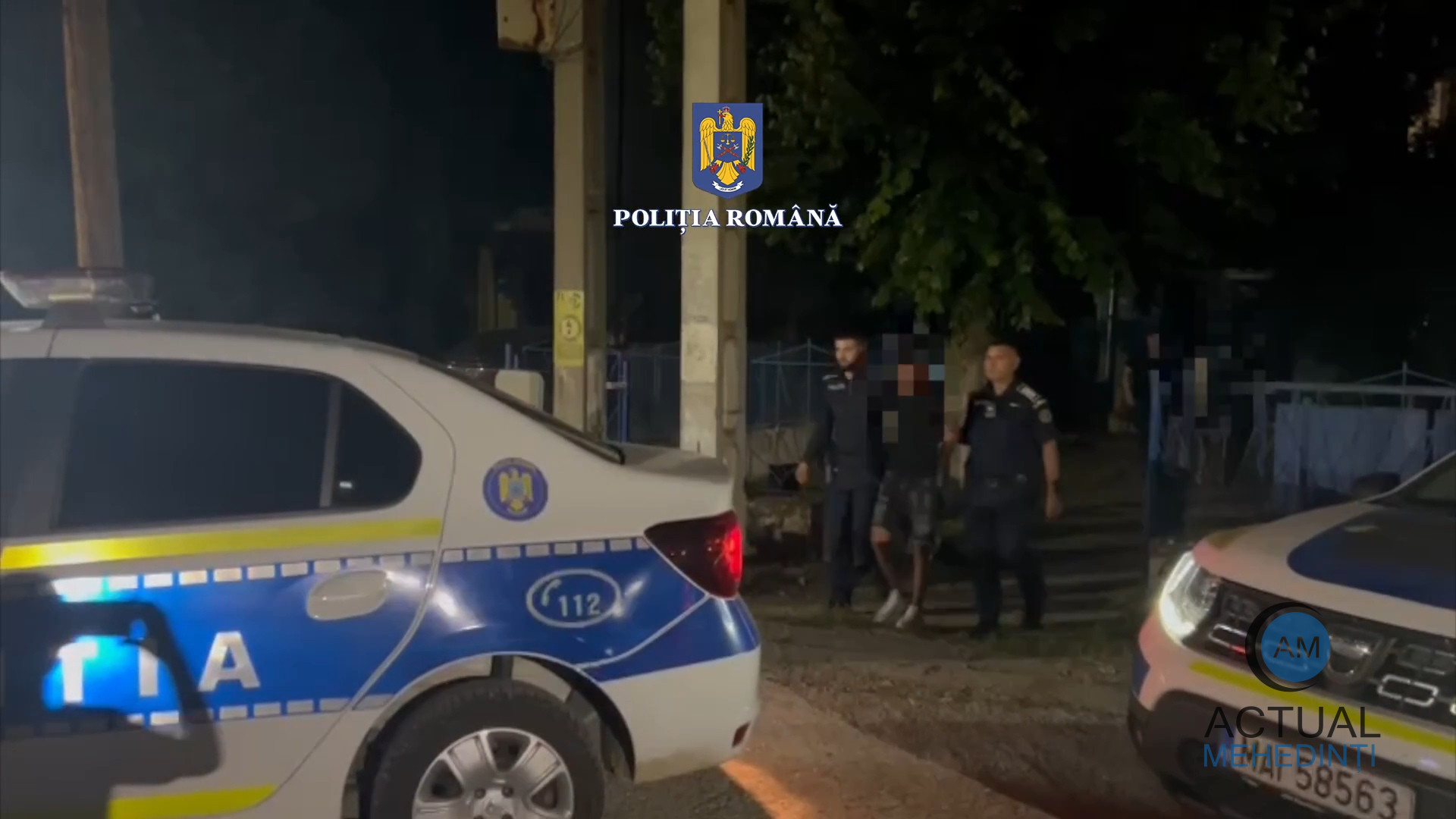 Reținuți, după ce au bătut doi bărbați! Scandalul a pornit de la consumul de alcool.
