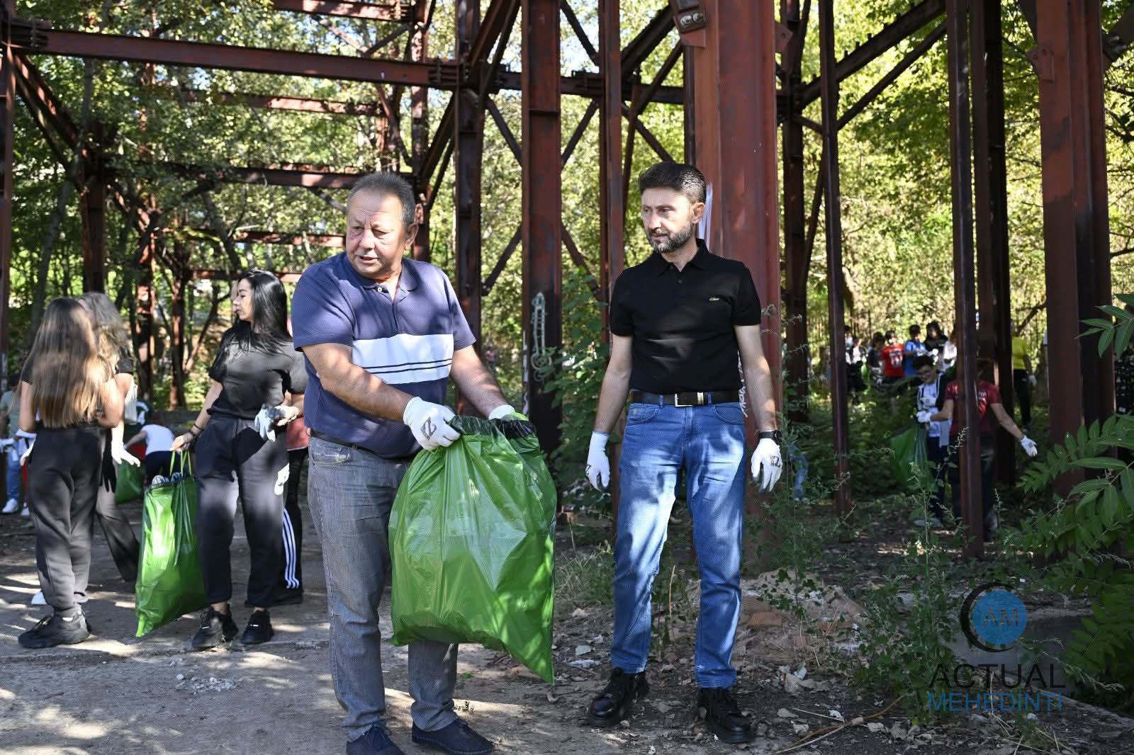 Ziua Curățeniei Naționale și campania Let’s Do It, Romania! unite pentru un județ mai verde!