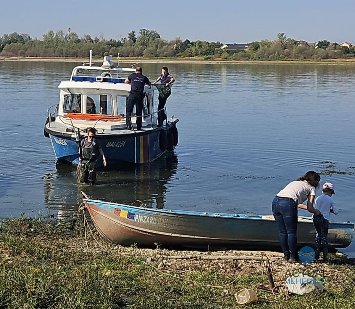 Dunărea, repopulată cu sturioni, în Gruia!